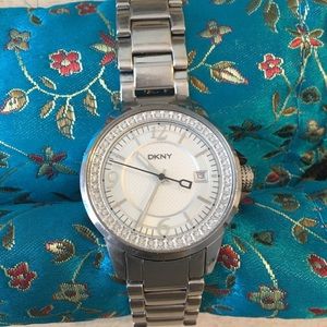 DKNY Women’s Stainless Ateel watch, silver